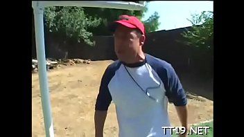 播放 肮脏的迷人甜心玛丽亚的杠杆骑术