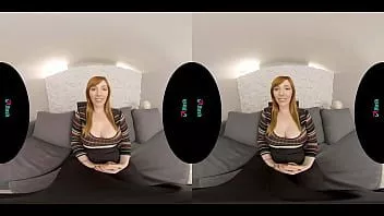 play Vrhush vr صب الأريكة مع أحمر الشعر مفلس لورين فيليبس