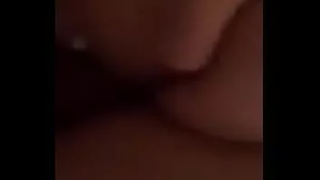 Abspielen Teen wird nach einem Blowjob in den Arsch gefickt