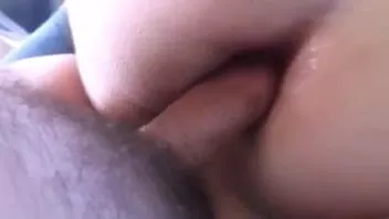 Abspielen Dicke BBW spreizt ihre Beine weit und nimmt ihre Eier tief in ihr Arschloch