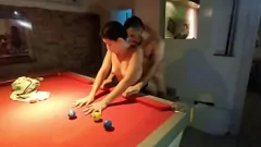 Redare Latina „Exoticodingaucho” amator împărtășește cocoșul monstru cu cel mai bun prieten al soțului