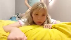 Redare Blonda Cutie este futută tare pentru distragerea de pe computer