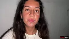 play Floresta perdida adolescente fodida com força na mansão deserta