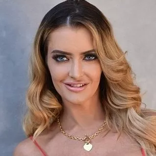 قناة Linzee Ryder