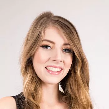 Pornostar Alyce Anderson